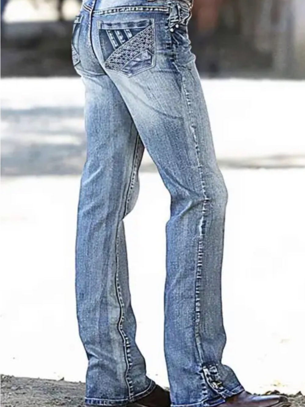 NWT Embroidered Pocket Buttoned Hem Mid Waist Bootcut Jeans Without Belt